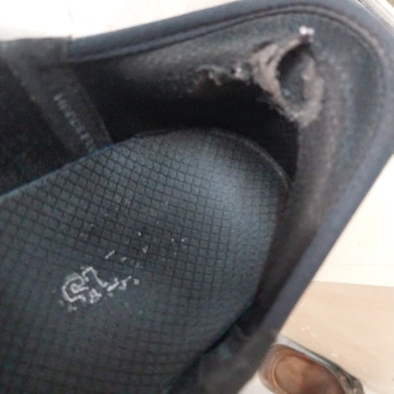 Skechers Ayakkabısında İç Yırtık, Garanti Kapsamında Kullanıcı Hatası Düşünülerek Reddedildi