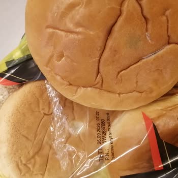 Şok Market Şubesinde Küflü Hamburger Ekmeği Satıldı