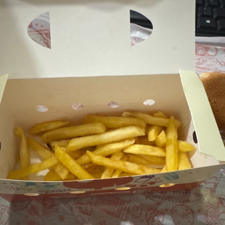 İnegöl Popeyes Siparişinde Soğuk, Bozulmuş Ve Eksik Ürünler, İletişimsizlik