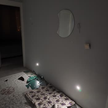 Koçtaş’ta Dayanıksız Montaj Bantları Nedeniyle Kırılan Ayna İçin Ücretsiz Değişim Talebi