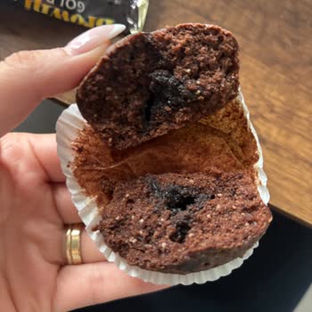 Küflenmiş Ve Kurtlanmış Eti Browni Kek İçin İade Ve Denetim Talebi