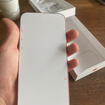 Arka Kapağı Kırık İphone 17 Pro Max Değişim Talebi Red Edildi