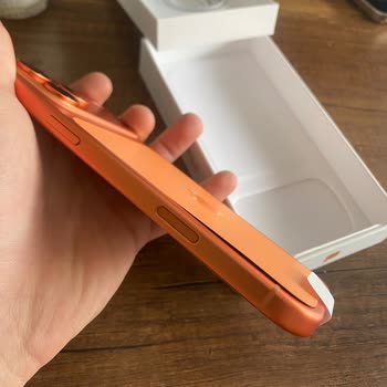 Arka Kapağı Kırık İphone 17 Pro Max Değişim Talebi Red Edildi