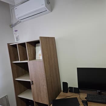 Vestel Yönlendirdiği Ustanın Kötü Elektrik Kablolama Ve Duvar Bozma İşçiliği