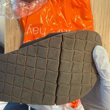 Kullanılmış Ve Hijyenik Olmayan Terlik Gönderimi