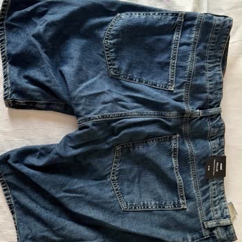 Mavi Markalı Denim Şortun 15 Dakikada Yırtılması Ve Ayıplı Ürün İadesi Talebi