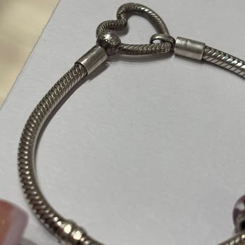 Pandora Ürünleri Hızla Karardı, Şube Personeli Umursamaz Davrandı