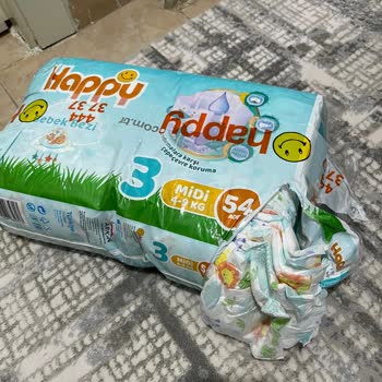 Paketi Yırtılmış Bebek Bezi Ve Cevapsız Müşteri Hizmetleri