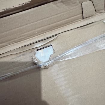 IKEA'dan Hasarlı Parçaların Hızlı Değiştirilmemesi Ve Müşteri Hizmetleri Sorunu