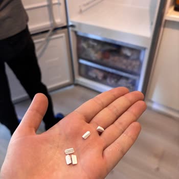 Arçelik Buzdolabında Su Birikmesi Ve Kapak Sorunu, Servis Çözüm Üretemiyor