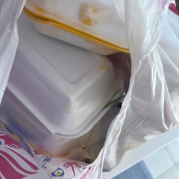 Yemeksepeti Siparişimde Menemen Suyunun Kaçması Ve Pişi Islanması