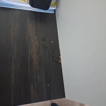 İki Ayda Kırılan Masanın Üretim Hatası Ve Ücretsiz Parça Değişimi Talebi