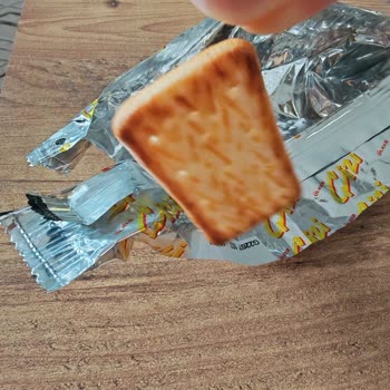 Ülker Çizi Bisküvi İçinde Kıl Bulunması Üretim Hijyenine Güvenimi Sarsıyor