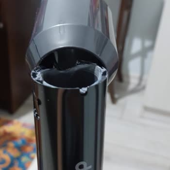 Garanti Süresi Dolduktan Sonra Çatlayan Dyson V15 Borusu İçin Ücretsiz Değişim Talebi