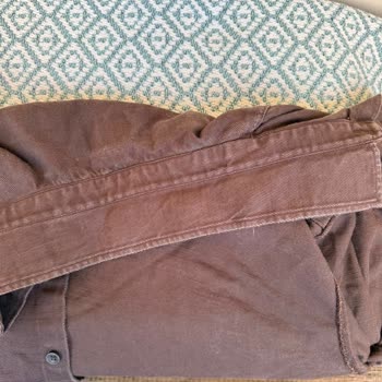 Gömlek Tek Yıkamada Renk Soldu, Mağaza Üretim Hatası İddiasını Redetti