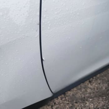 Opel Frontera Kapı Tutacağı Sorunu: Rüzgarda Aniden Açıldı Ve Hasar Oluştu