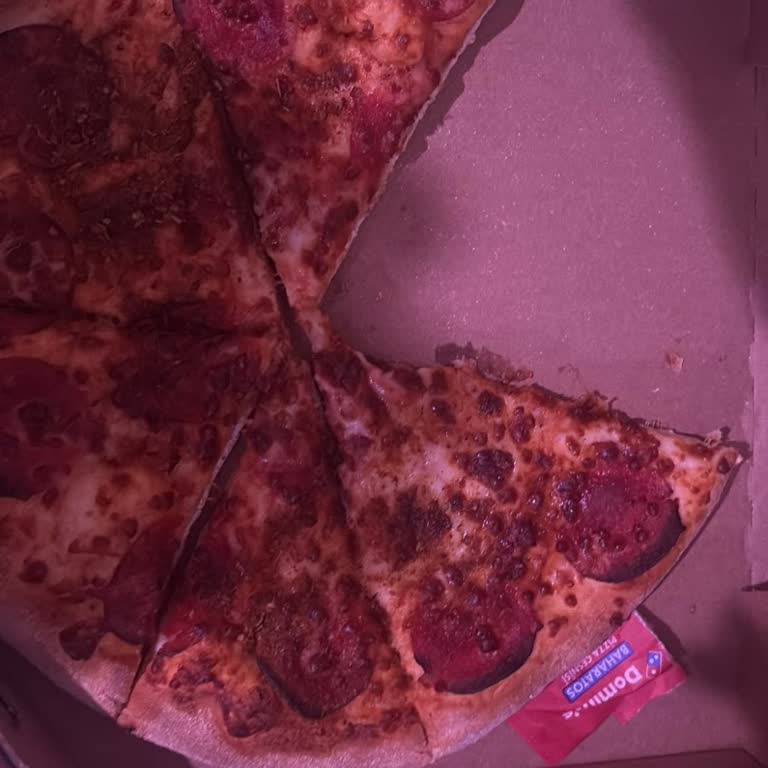 Yanmış Ve Sosu Olmayan Pizzalar İçin İade Ve Yeniden Gönderim Talebi
