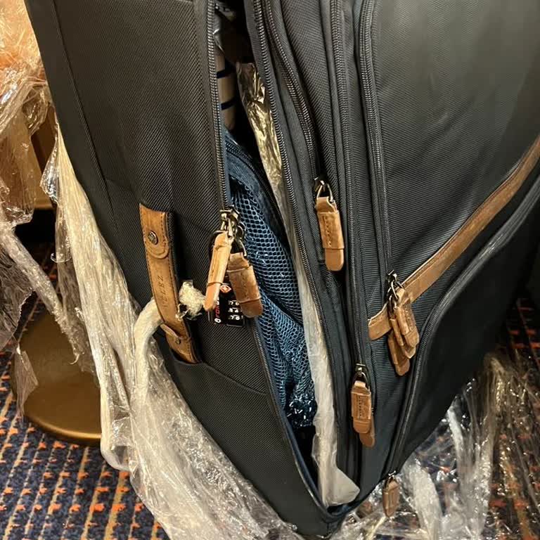 Lufthansa, maletas perdidas y rotas en vuelo Fráncfort-Marsella, exijo compensación