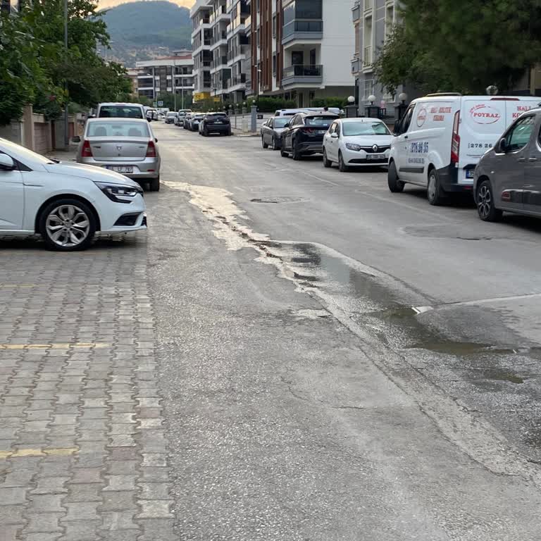 İzmir Gaziemir'de Kanalizasyon Taşması Sağlık Tehdidi Ve Acil Çözüm Talebi