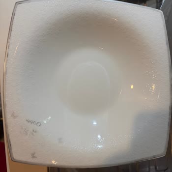 Karaca Çeyiz Paketi Porselen Takımının Desenleri Hızla Siliniyor
