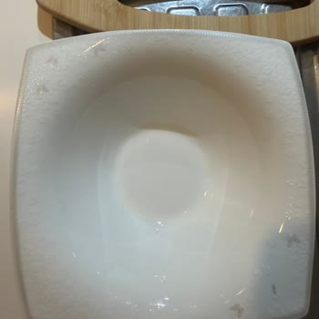 Karaca Çeyiz Paketi Porselen Takımının Desenleri Hızla Siliniyor