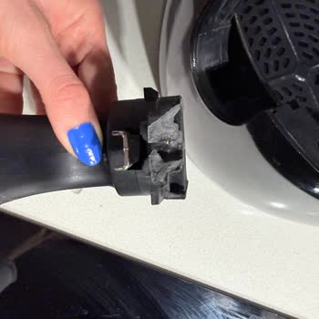 Schafer Airfryer Sepet Sapı Kırıldı, Yedek Parça Bulamıyor Ve Çözüm Talep Ediyor
