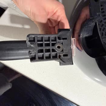 Schafer Airfryer Sepet Sapı Kırıldı, Yedek Parça Bulamıyor Ve Çözüm Talep Ediyor