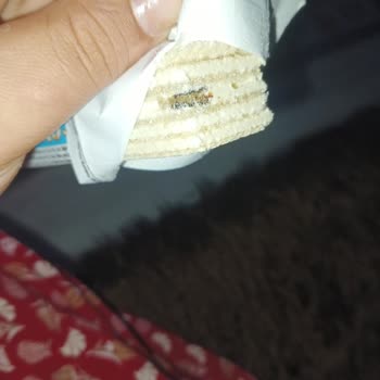 Torku No:1 Sünnet Beyaz Gofret’te Ortada Kurtlanmış Sert Yabancı Parça
