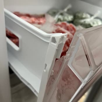 Uğur Derin Dondurucu Çekmece Kapağı Üçüncü Günde Kırıldı