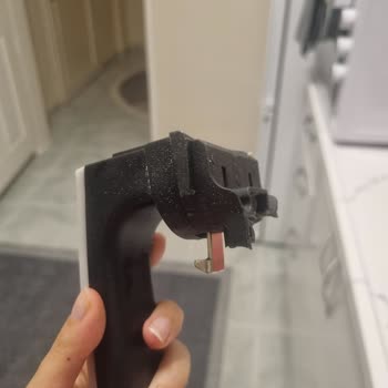 Schafer Airfryer Kolunun Kırılması Ve Müşteri Hizmetlerinden Yanıt Alamama