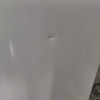 Teslim Edilen Buzdolabının Kapısında Dikenli Hasar, Yeni Ürün Değişimi Talebi