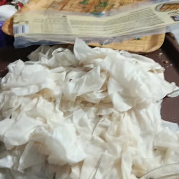 Şok Market ’ten Alınan Tamköy Baklavalık Yufkalarının Küflü Ve Bozulmuş Çıkması