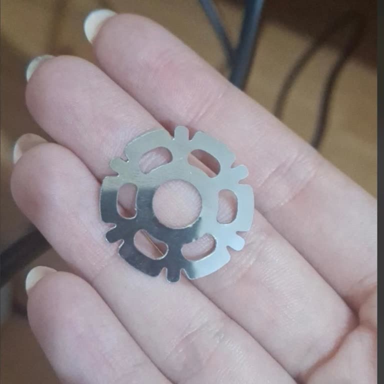 Arzum Hava Üflemeli Saç Şekillendiricide Parça Fırlaması Ve Güvenlik Endişesi