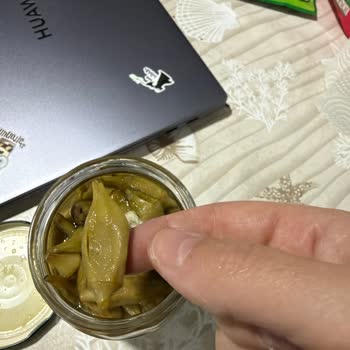 Küflü Turşu Ve Şikayet Hattının Sessizliği