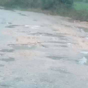 Ürünlü Yolunda Çukurlar Ve Bozulmalar Kaza Riskini Artırıyor