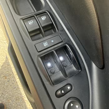 İkinciyeni'den Alınan Fiat Egea'da Rapor Edilmeyen Kırık Panjur Ve Cam Düğmeleri, Sorumluluk Reddi
