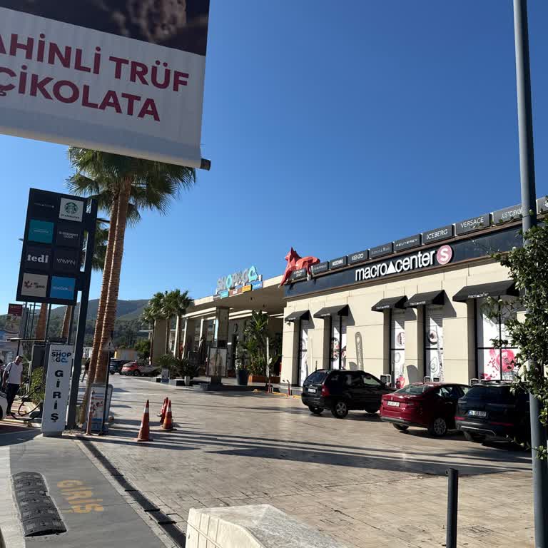 Bodrum Shop & Go Kaba Görevlinin Parkta Müşteriyi Uzaklaştırması ve Alışveriş Zorunluluğu