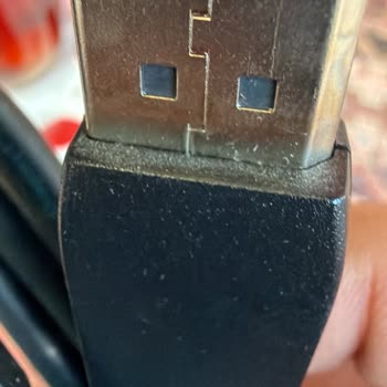 Samsung Monitörümde Sürekli Arızalar Ve Kullanılmış Kablo Teslimatı