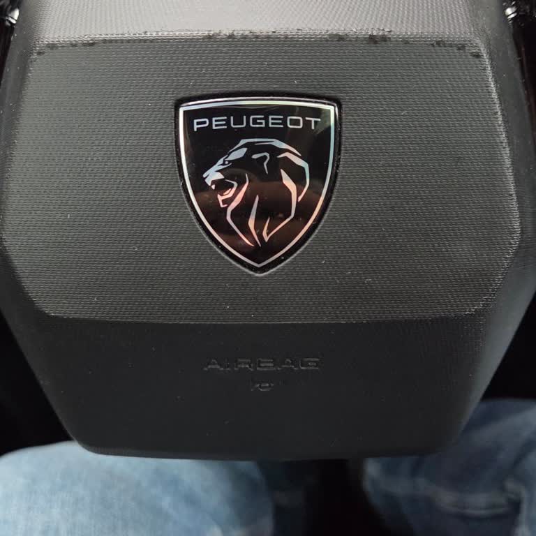 Peugeot 3008'de 31 Bin Km'de Direksiyon Göbeği Soyulması Ve Fabrika Sorumluluğu Reddi