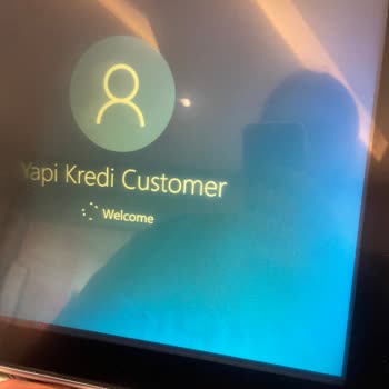 ATM Kapanması Sırasında 6.000 TL Ve Kartım İçeride Kaldı
