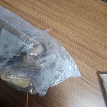 Kirli Ve Hasarlı Kargo Paketi, Patlayan Ürünler Ve Sıvıdan Kirlenmiş Ambalaj, Ücret İadesi İstiyorum