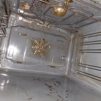 Bosch Fırınının Kendini Temizleme Özelliği Çalışmıyor Ve Rezistans Lekeleri Artıyor