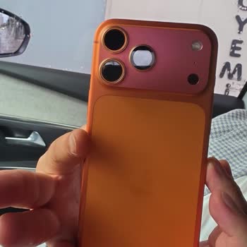 Apple İPhone 17 Pro Max Kasa Pembeleşmesi Garanti Kapsamında Onarım Talebi