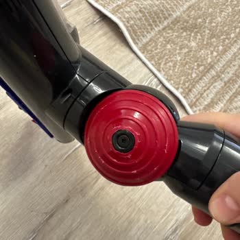 Dyson V10 Süpürgenin Çekim Gücü Sorunu Ve Servis İlgisizliği Nedeniyle İade Talebi