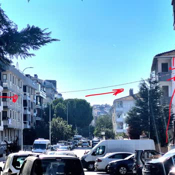 Çınarlı Sokakta Kaçak Elektrik Direği Güvenliği Tehdit Ediyor