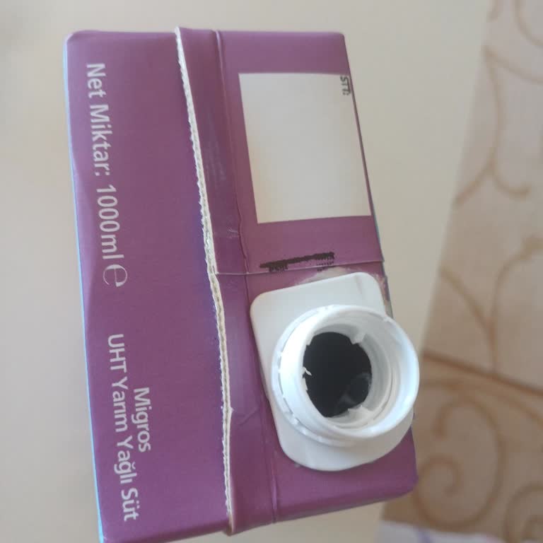 Son Kullanma Tarihi Olmayan Süt Nedeniyle Zehirlenme Ve İade Talebi