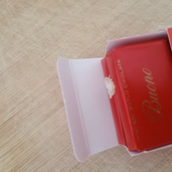 BİM'de Çikolata Üzerinde Küf Ve Kötü Koku: Gıda Güvenliği İhlali