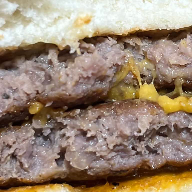 Çiğ Köfteli Burger Ve Yanıtsız Hizmet İçin Ücret İadesi Talebi