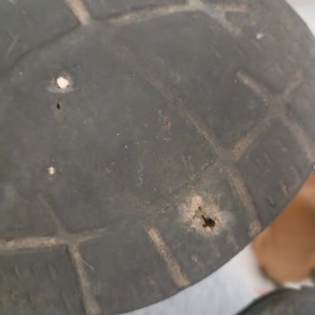 Üç Ayda Ayakkabı Tabanı Delik Ve İç Yırtıklar: Üretim Hatası İddiası Ve Garanti Reddi