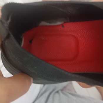 Üç Ayda Ayakkabı Tabanı Delik Ve İç Yırtıklar: Üretim Hatası İddiası Ve Garanti Reddi
